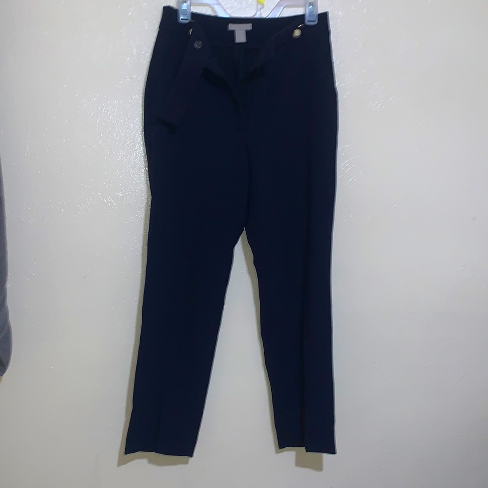 Woman’s size 6 H&M Dark navy blue dress pants.